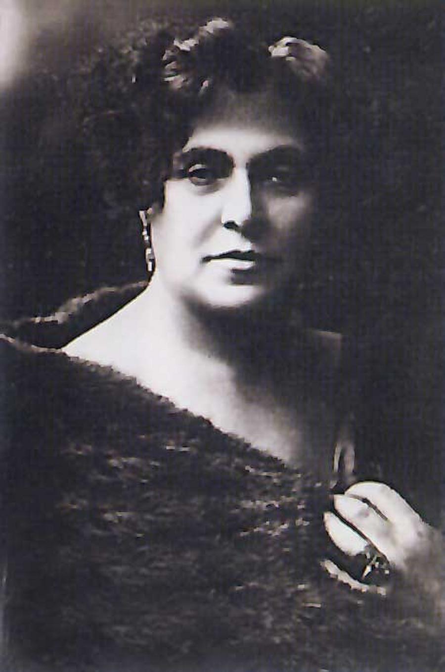 Эстер Рахель Каминьская. Из книги М. Наора «Еврейский народ в 20 веке. История в фотографиях», Иер.-Т-А, 2001.