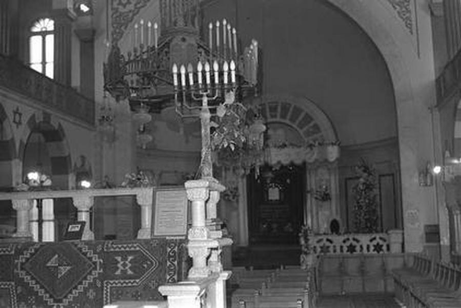 Интерьер синагоги «Маген Аврахам» в Бейруте. 1972 г. Фото Саундерфан. Государ­ственное бюро печати.